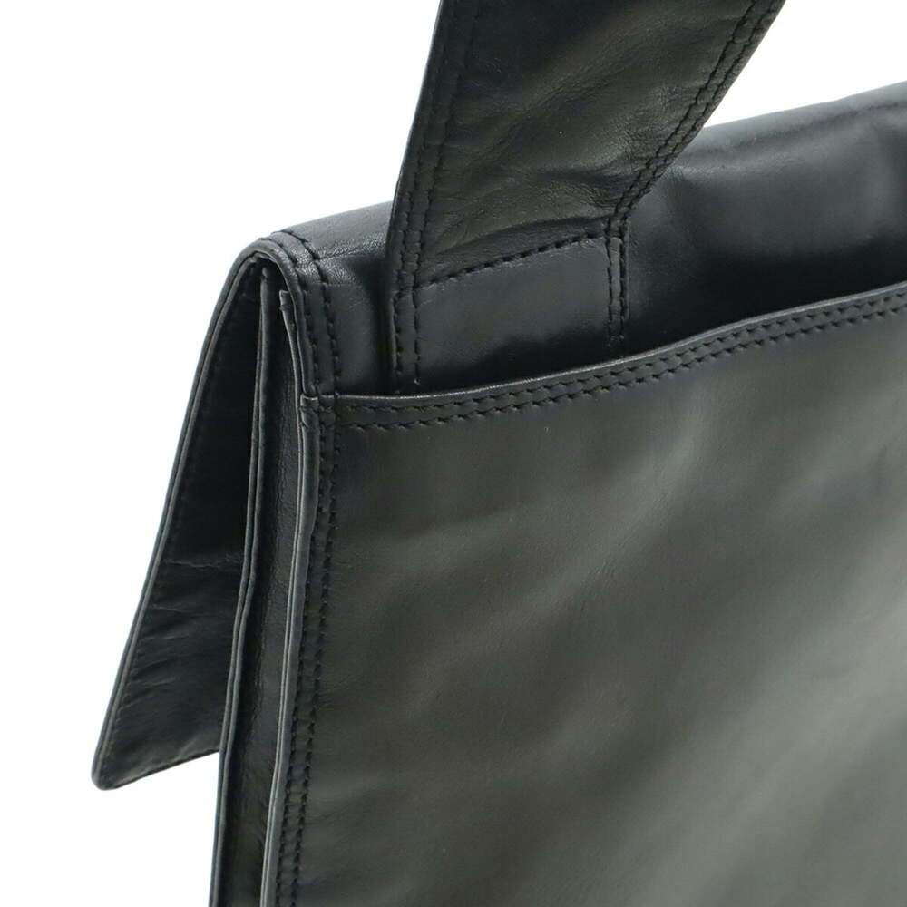 CHANEL Black Lambskin Leather Pochette Shoulder Bag - Picture 5 of 10